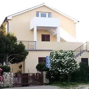 https://apartments-bozito.hotelinzadar.com