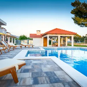 https://apartments-marko-kastela.hotels-in-trogir.com